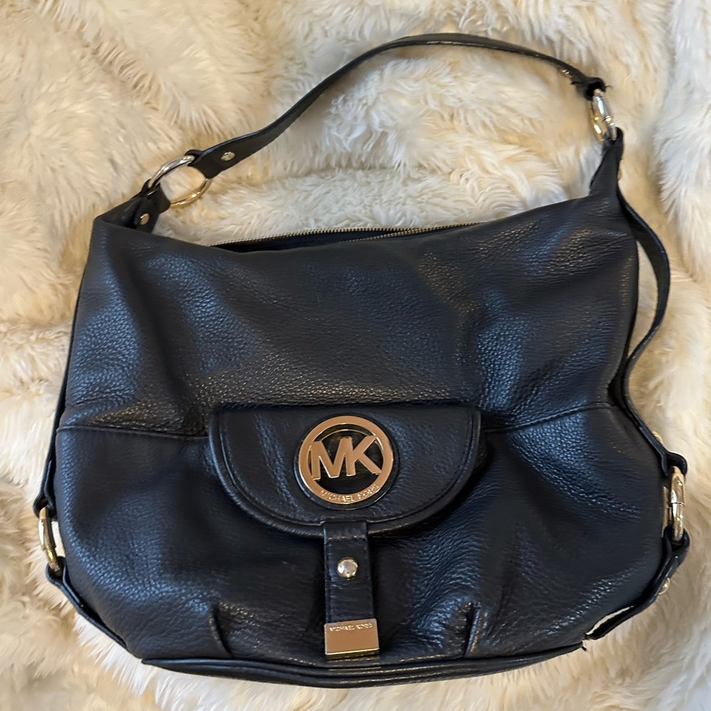 Michael Kors Black leather purse